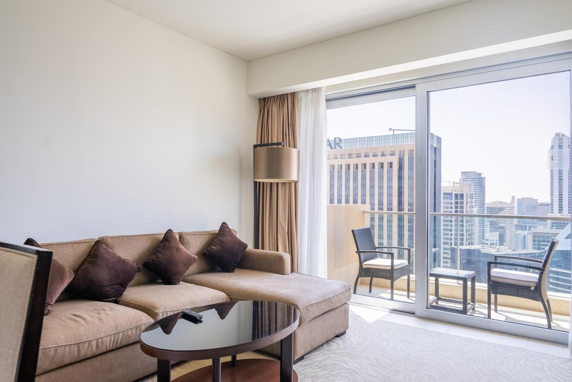Appartamento In Address Marina Residences Connected To Marina Mall *