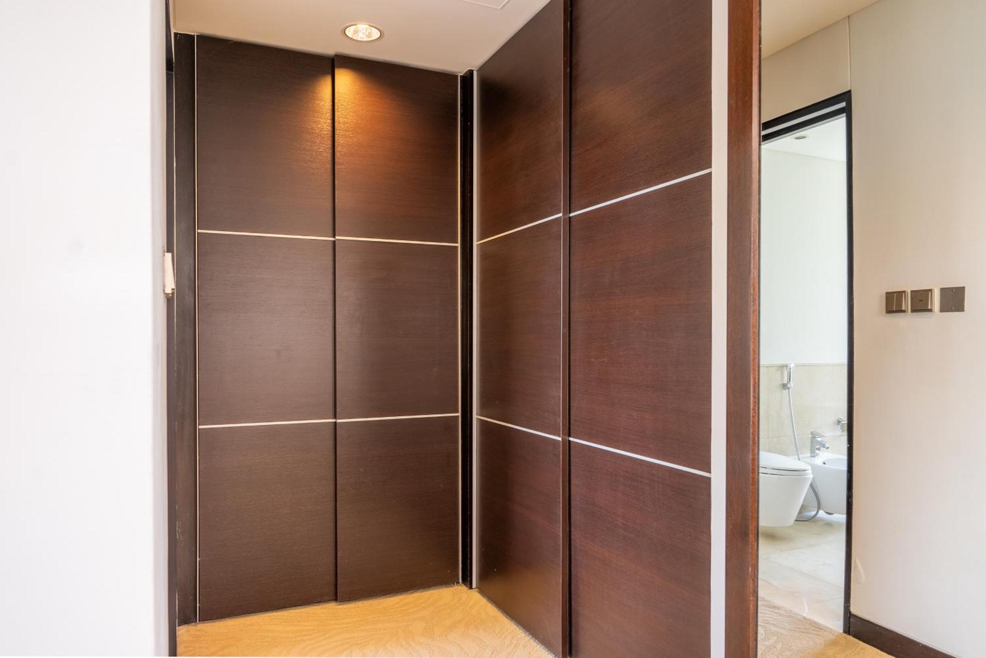 Appartamento In Address Marina Residences Connected To Marina Mall Dubai